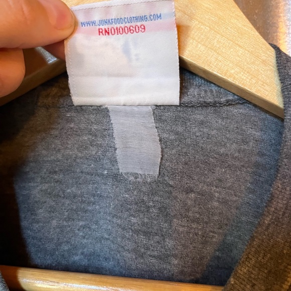 Vintage Denver Broncos Junk Food T-Shirt - Picture 4 of 6